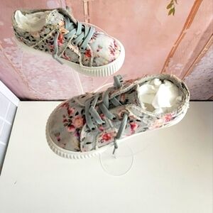 BLOWFISH Malibu Pull on Sneakers